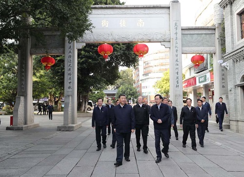 习近平在福州考察调研