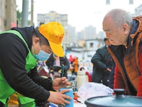 福州仓山：争当志愿者 温暖在南台