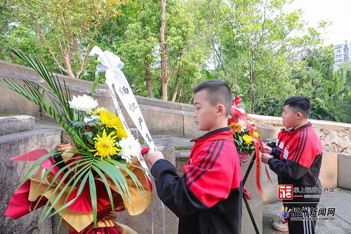 【网络中国节·清明】福州仓山举行祭扫严复陵墓活动