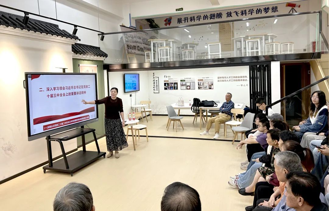 仓山区临江街道菖蒲社区三盛巴厘岛小区举办第一届“邻聚力”睦邻节