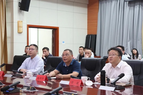 区主要领导到一线检查指导台风“康妮”防御工作