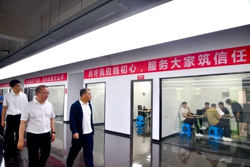 【强产业 优环境】区委主要领导现场办公推进重点项目征迁