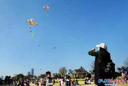 放风筝  图源：福州日报