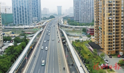 鳌峰大桥南桥头节点改造工程建成通车